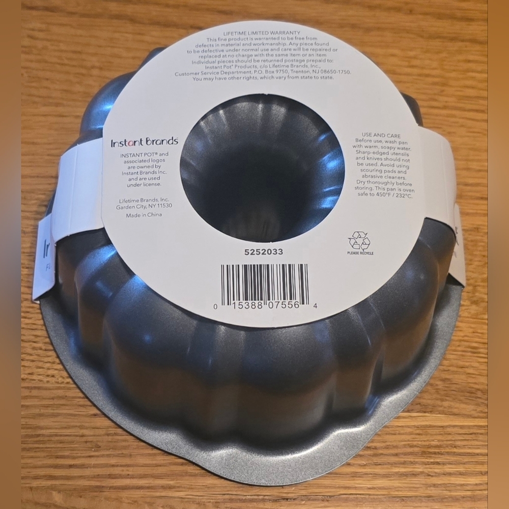 Instant Pot Non-Stick Gray Bundt Pan - Fluted Cake Mold - Picture 4 of 5